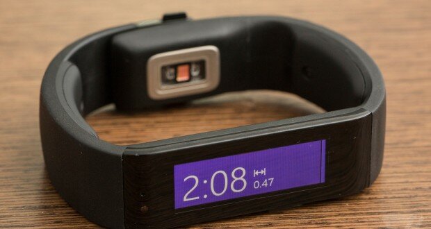 microsoft-band-hands-on-1_2040_verge_super_wide